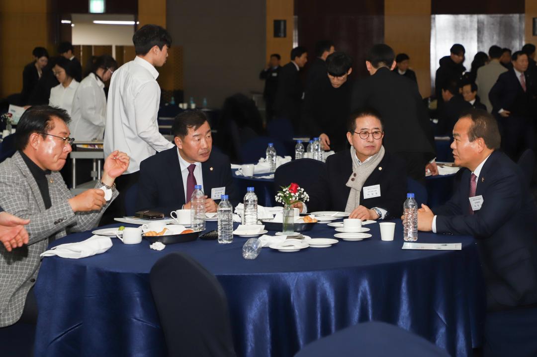 '전국 시군자치구의회 의장협의회 정기총회' 게시글의 사진(12) 'IMG_0640.jpg'