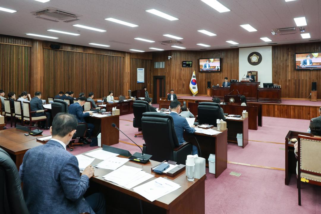 '제77회 임시회 제1차 본회의' 게시글의 사진(5) 'IMG_2666.jpg'