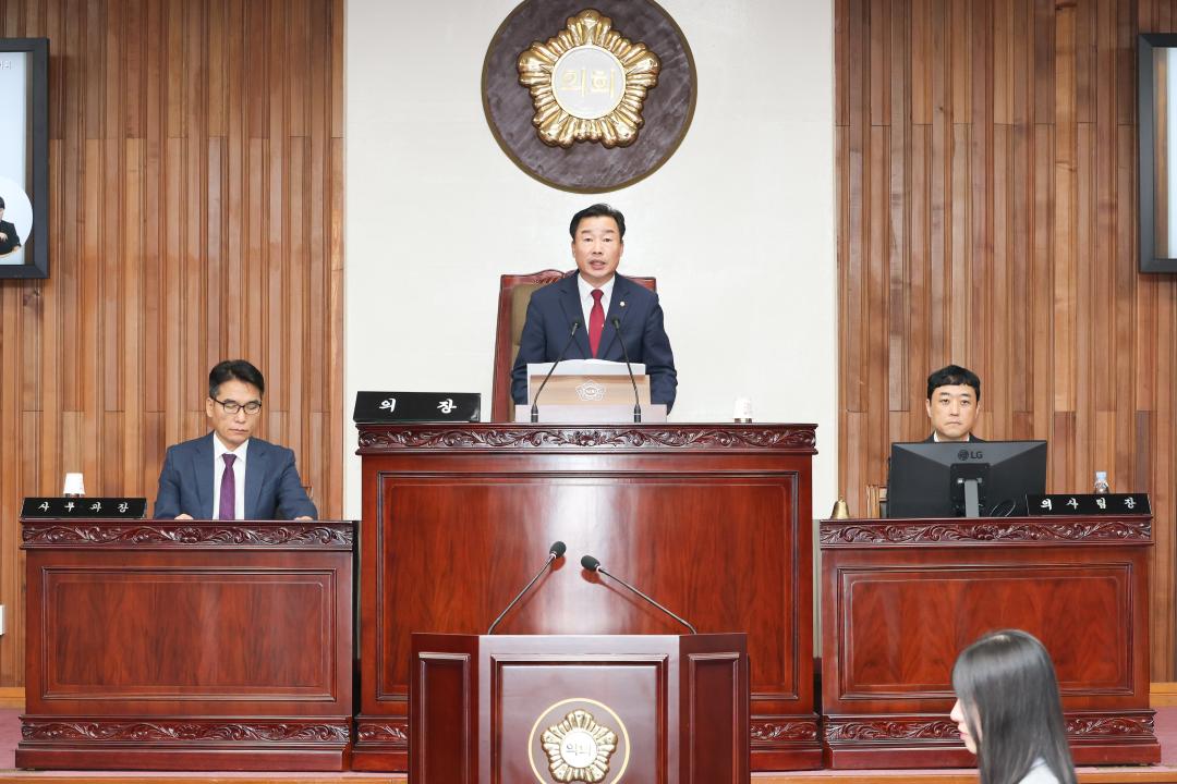 '제76회 임시회 폐회' 게시글의 사진(5) 'IMG_2441.jpg'