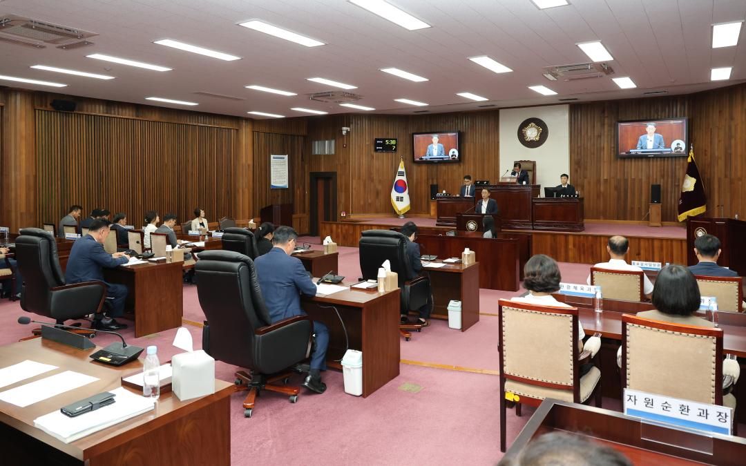 '제76회 임시회 폐회' 게시글의 사진(2) 'IMG_2425.jpg'