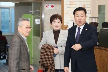 장애인시설 설명절 위문품 전달