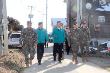 흥천면 대설피해 화훼농가 복구현장 방문