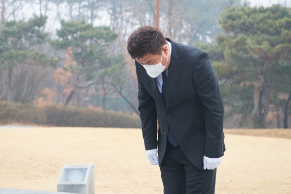 3.1절 현충탑 참배