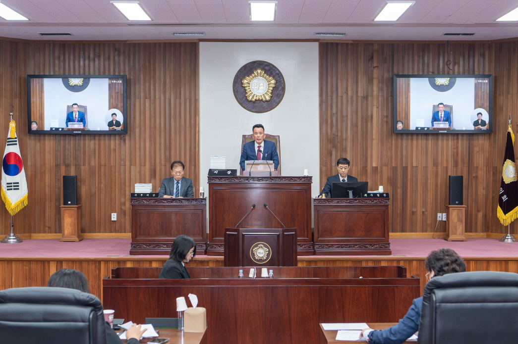 '『제70회 여주시의회 제1차 정례회』 개회' 게시글의 사진(4) '전체사진.jpg'