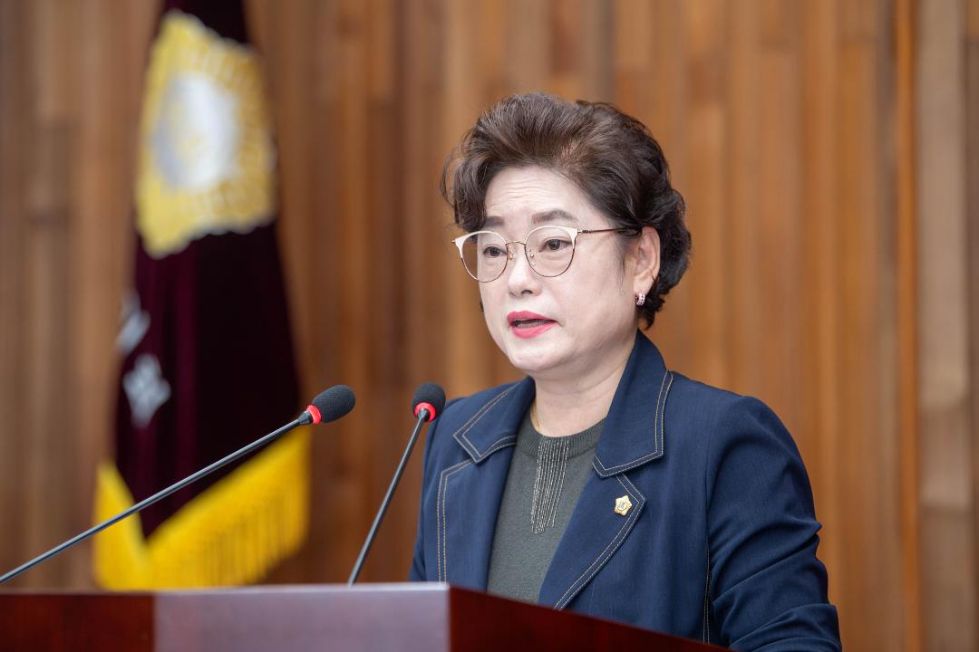 '여주시의회 이상숙 의원, 청년친화도시 조성을 위한 토대 마련 - 경기도 최초 「여주시 청년친화도시 조성에 관한 조례」 제정안 대표발의 -' 게시글의 사진(3) '20240607_제2차 본회의 시정질문38.jpg'