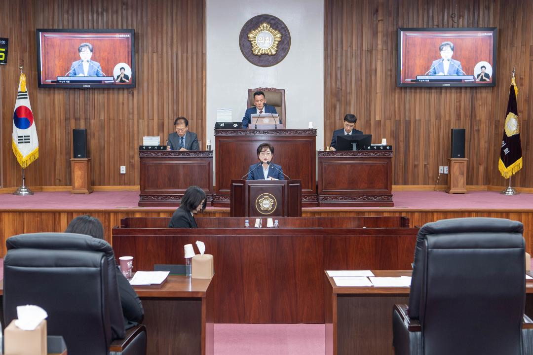 '여주시의회 이상숙 의원, 청년친화도시 조성을 위한 토대 마련 - 경기도 최초 「여주시 청년친화도시 조성에 관한 조례」 제정안 대표발의 -' 게시글의 사진(2) '20240527_여주시의회 제1차 정례회 제1차 본회의29.jpg'